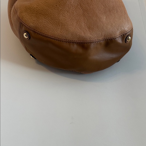 Liz Claiborne Brown Shoulder Bag with Gold Accents - Picture 5 of 10